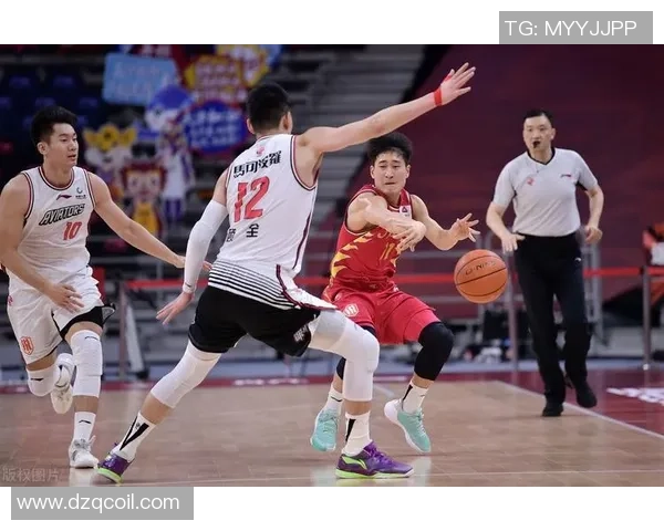 重庆篮球队与深圳篮球队赛后状态分析与复盘探讨