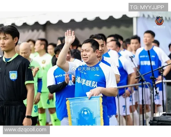 香港球迷热议足球明星名字背后的故事与传奇人生