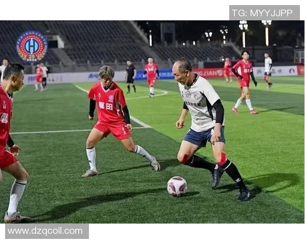 重庆足球队在足球意识排行榜中荣登第七名展现出色团队精神与战术素养 重庆足球队在足球意识排行榜中荣登第七名展现出色团队精神与战术素养